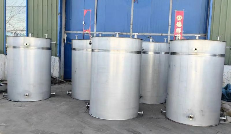 不锈钢储罐：工业存储的“全能堡垒” 科学保养延长使用寿命